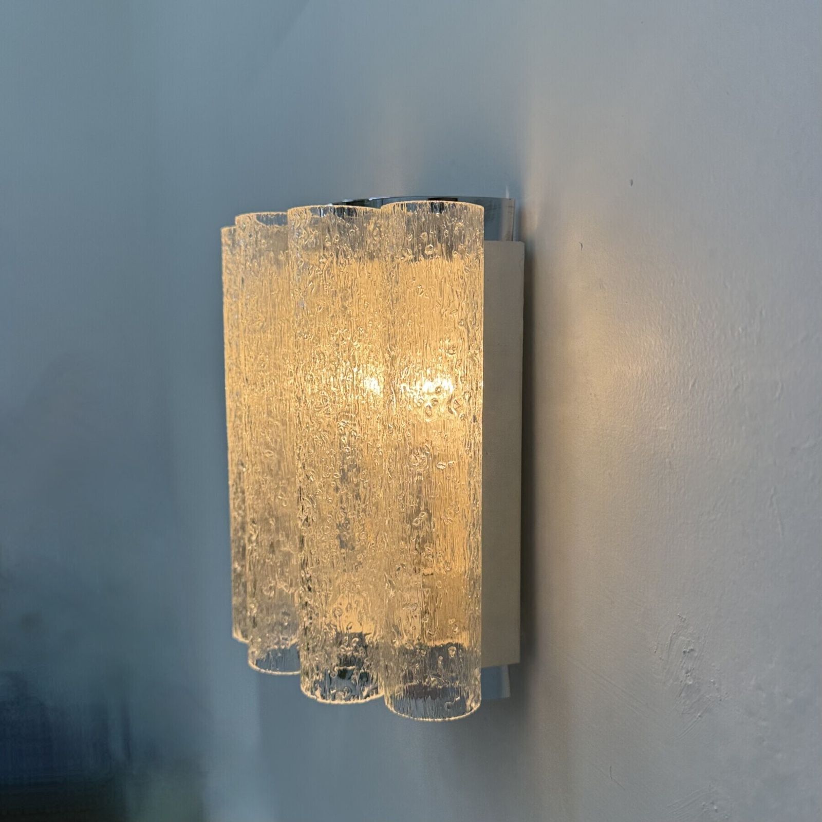 293.0 Applique murale Mid-century à tubes en verre Doria Leuchten, années 1970 photo
