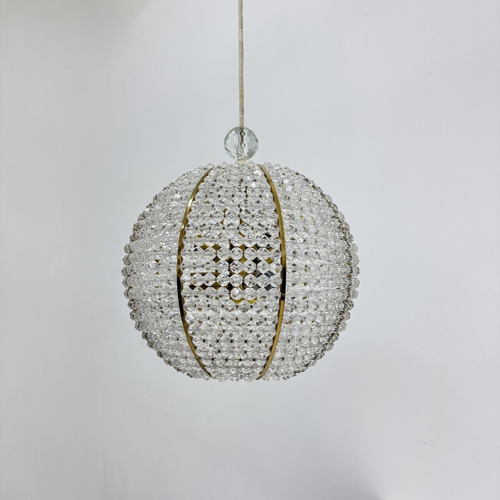 Hanglamp met messing en acryl bol, Emil Stejnar, ca. jaren 1950