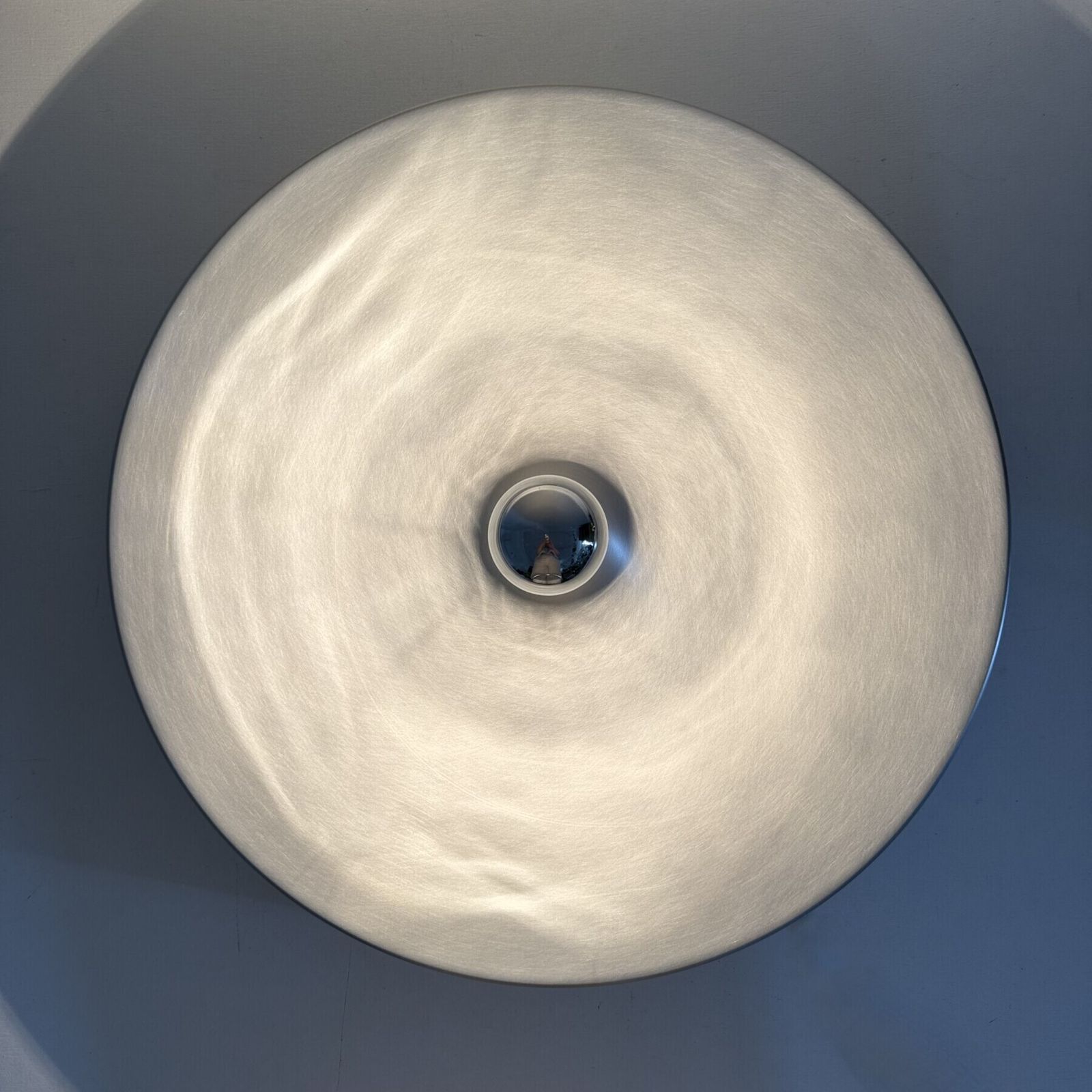 Mid Century Design Disc Lamp , ca. jaren 1970, toegeschreven aan Charlotte Perriand voor Les Arcs photo furniture