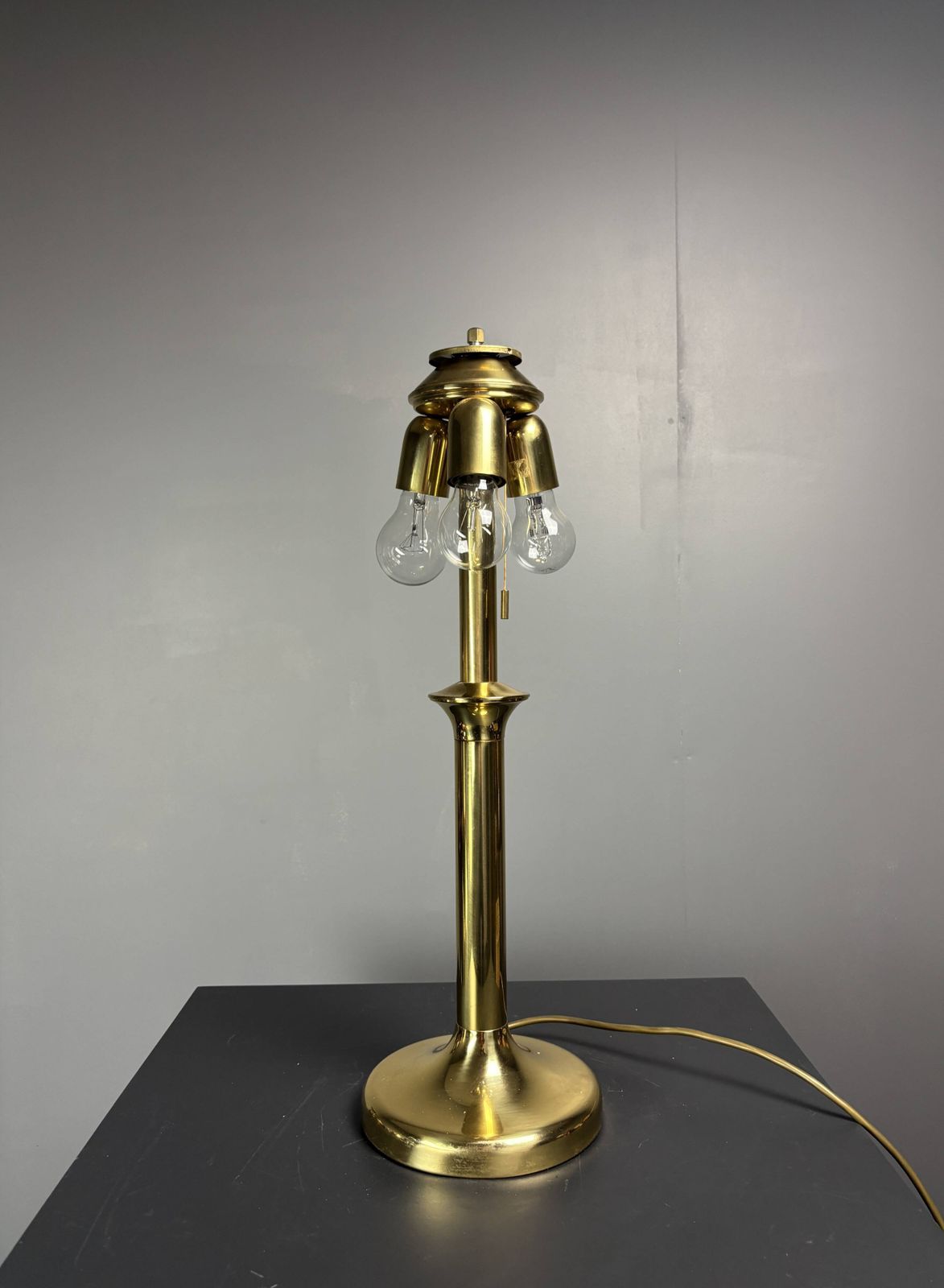 Luminaires Lampe de table Fungo en rotin et laiton, style champignon, mid-century italienne, années 1970 photo