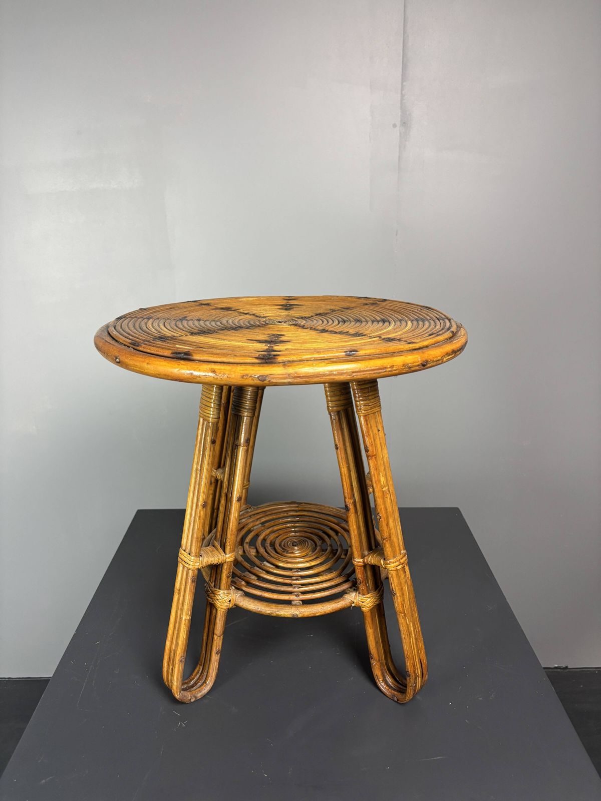 photo vintage Mid Century Italian Pencil Reed Rattan Side Or Occasional Table, Ca 1950s