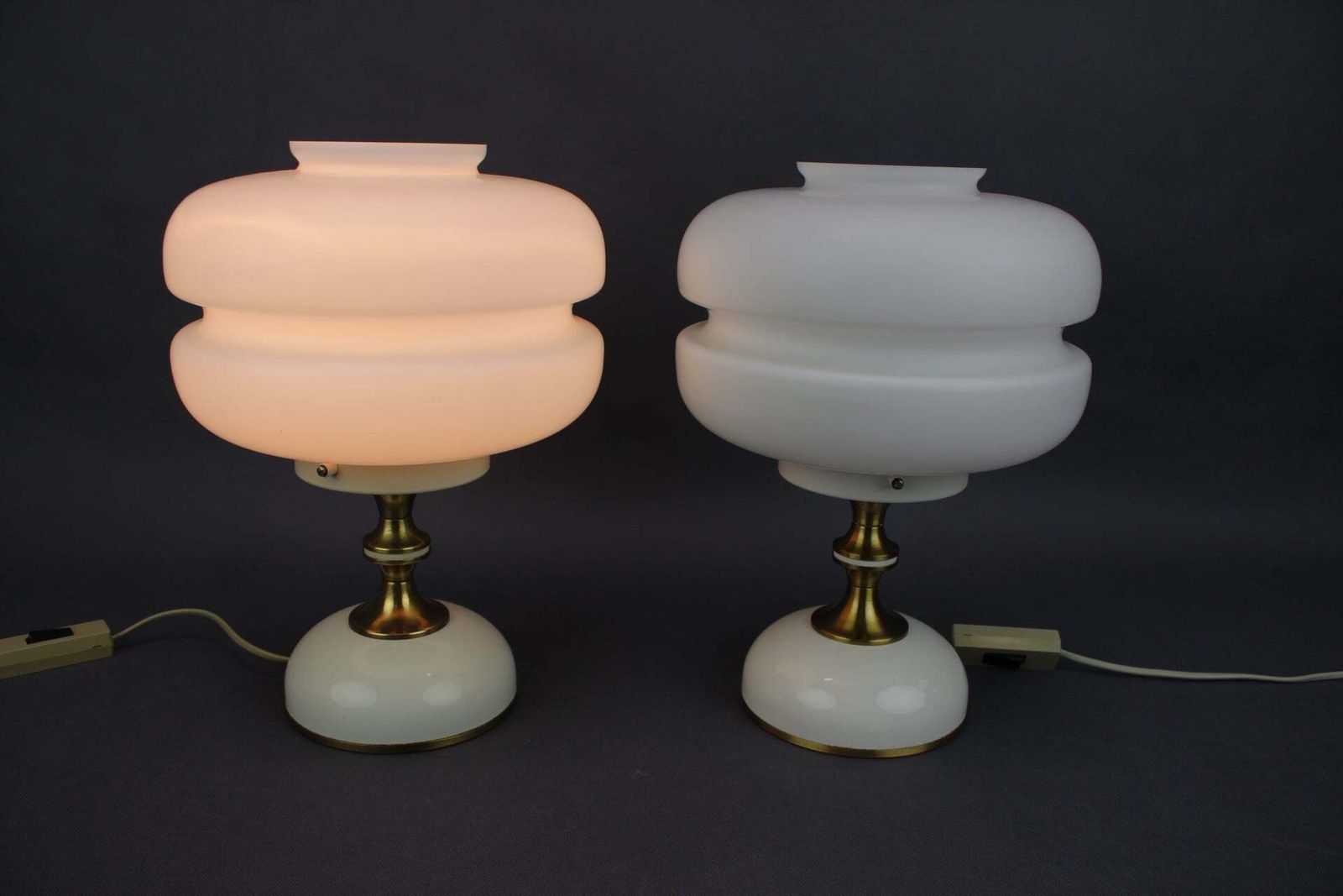 Paire de lampes de table Napako en verre opaline et laiton, Tchécoslovaquie, années 1970 photo buy