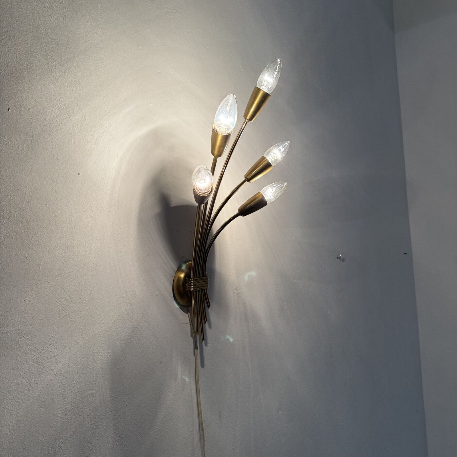 Applique murale mid-century en laiton, années 1950 photo Luminaires
