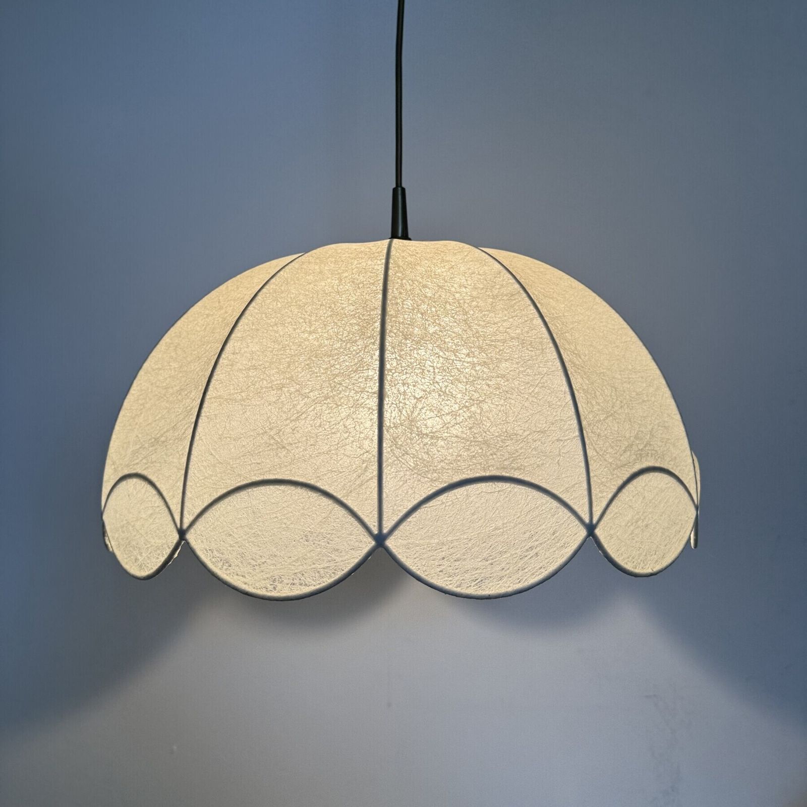 Duitse Mid-Century "Cocoon" Wavy Chandelier van Goldkant, jaren 1970 photo Verlichting