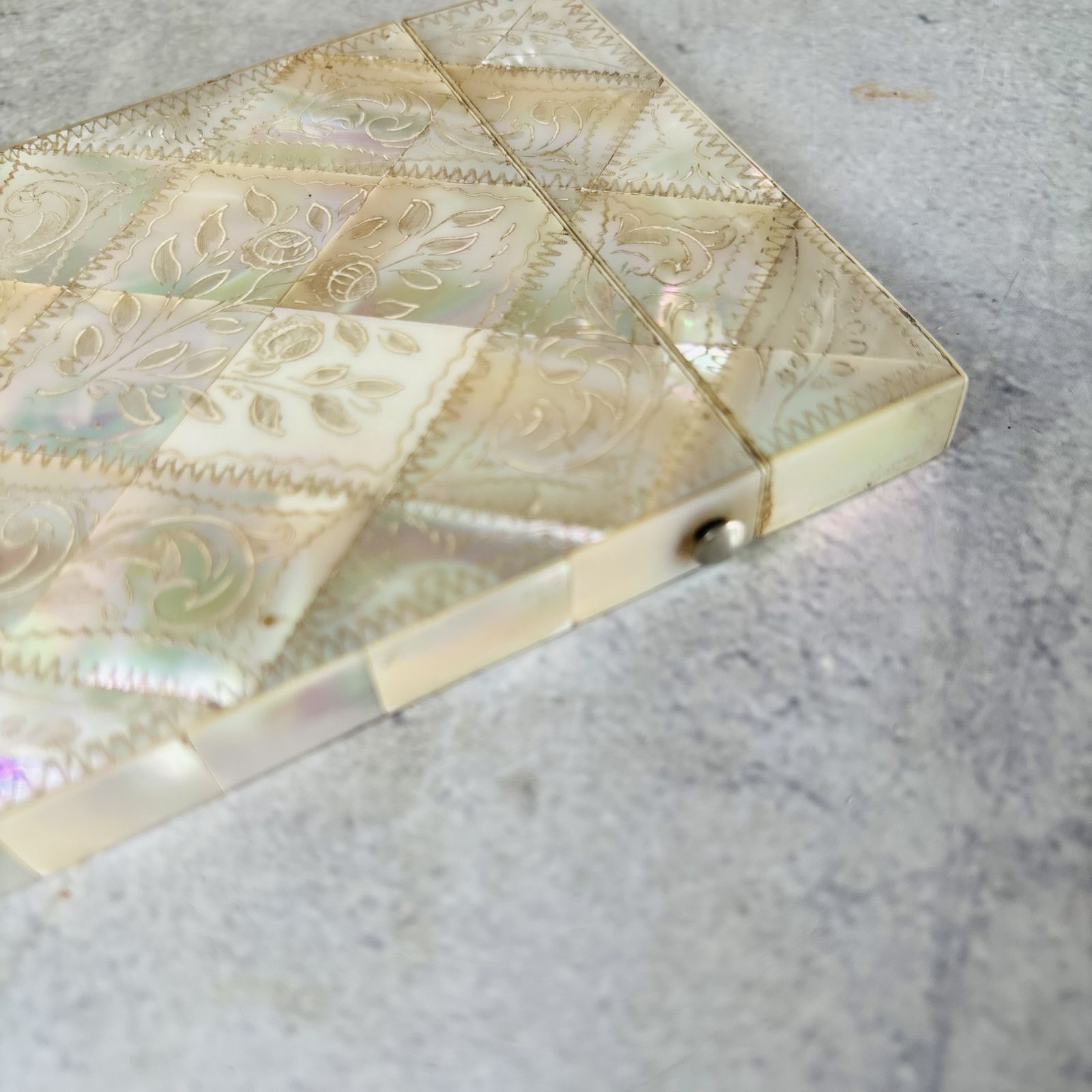 photo for sale Victoriaans visitekaartjeshouder van parelmoer en sterling zilver