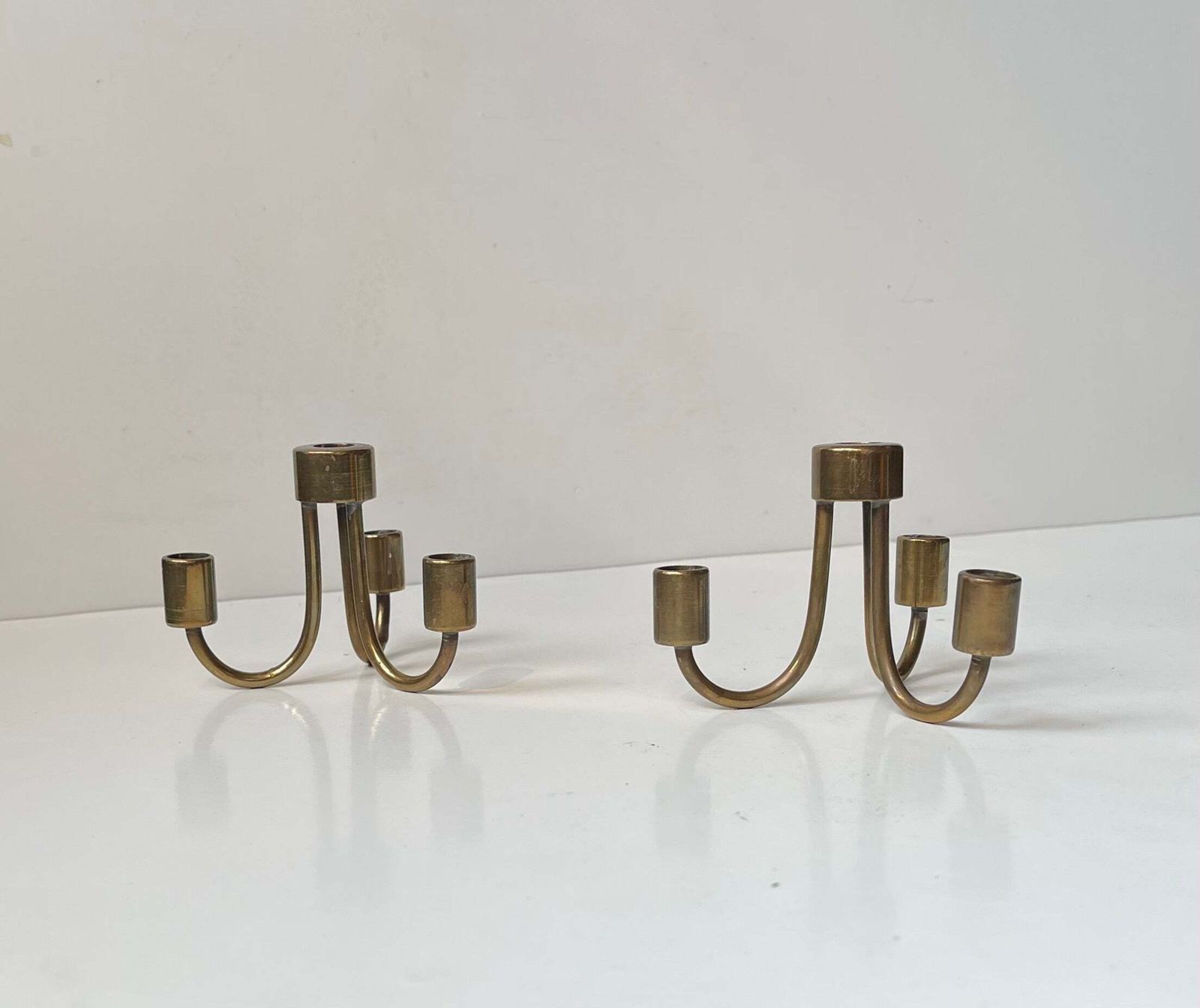 Kleine Deense Mid-Century Kandelaars In Messing, Ca. Jaren 1960, Set Van 2 photo furniture