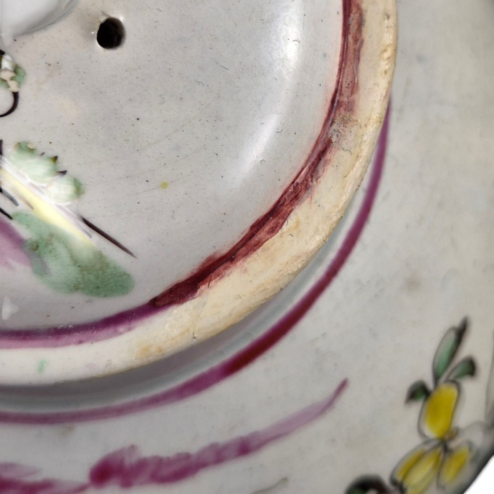 Woonaccessoires Zeldzame 18e-eeuwse chinoiserie creamware theepot, waarschijnlijk Engels photo