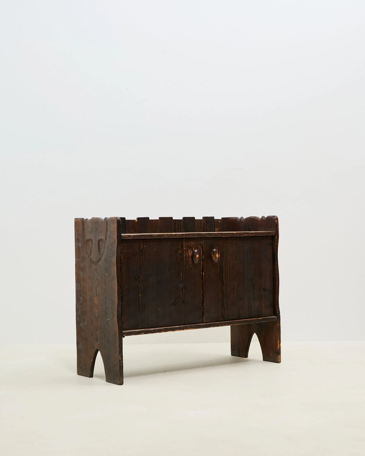 Brutalist Cabinet, jaren 1970