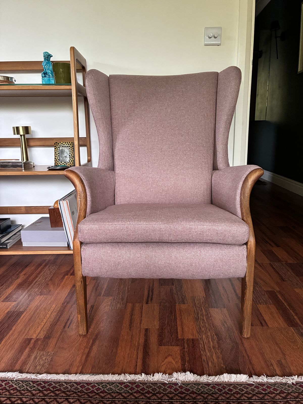 photo furniture Parker Knoll Chair