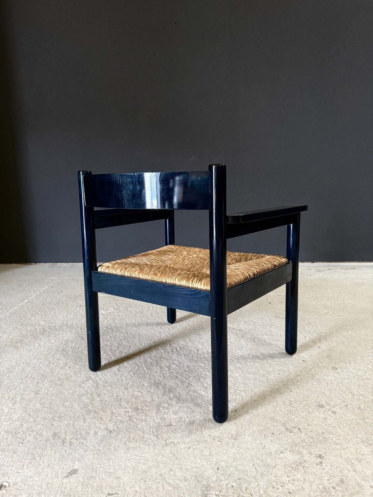 photo furniture Mcm Design Black Lounge Chair By Vico Magistretti