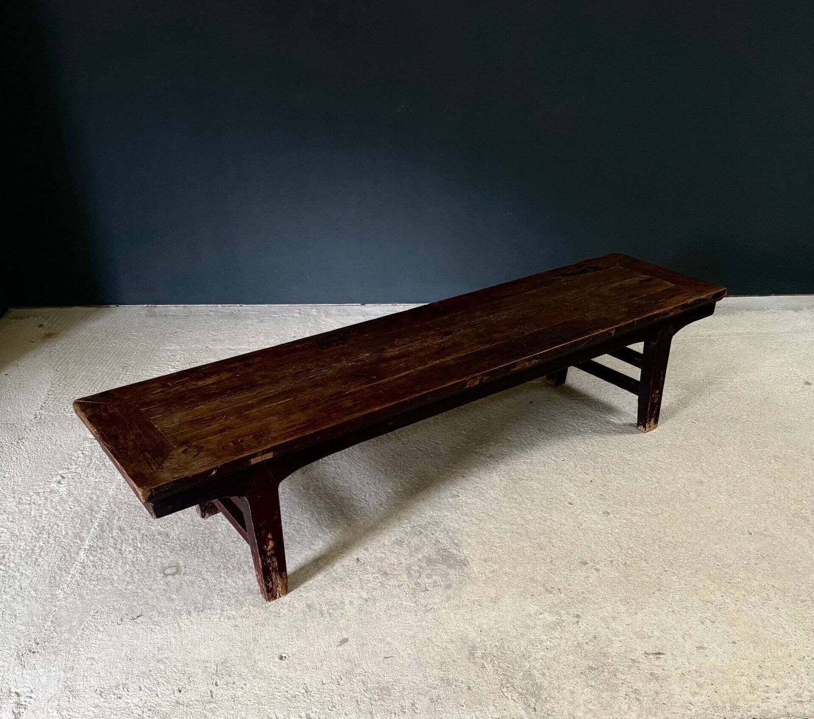 Qing Dynasty Design salontafel of bank, China ca. jaren 1920 photo for sale