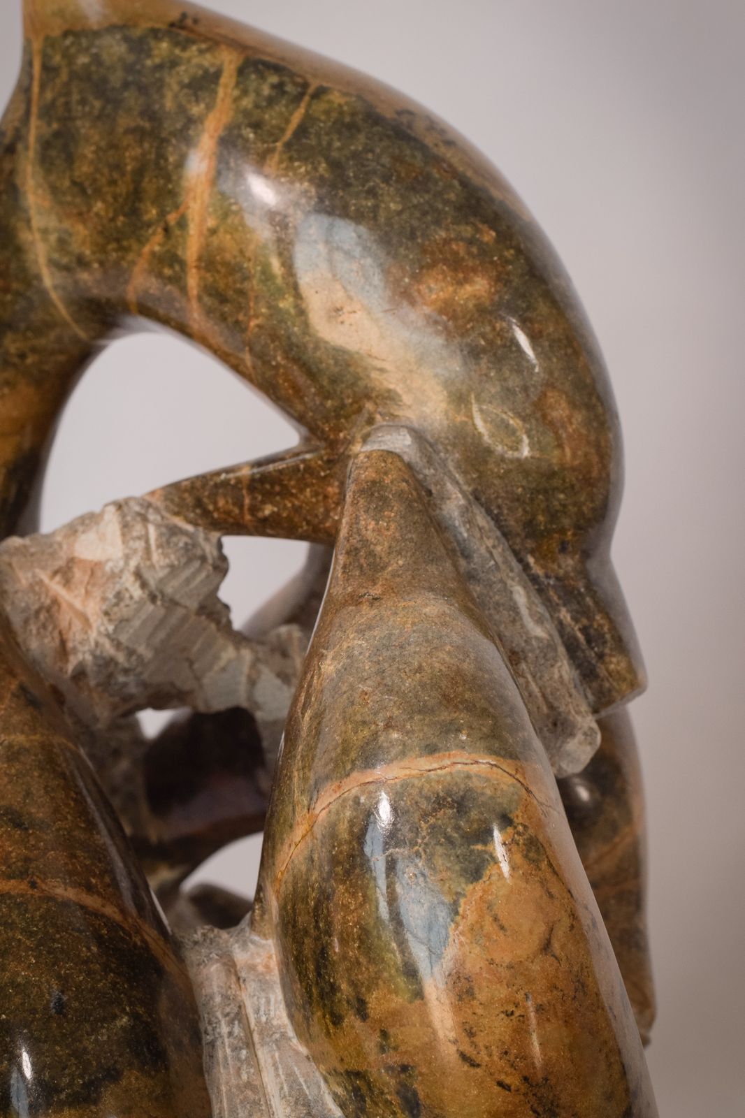 Marmeren sculptuur van dolfijnen, midden 20e eeuw photo 882.0
