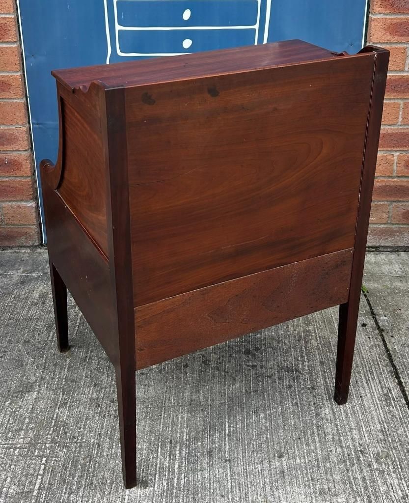 photo furniture Antique Georgian Mahogany Lancashire Commode Nightstand Bedside Cabinet C.1790