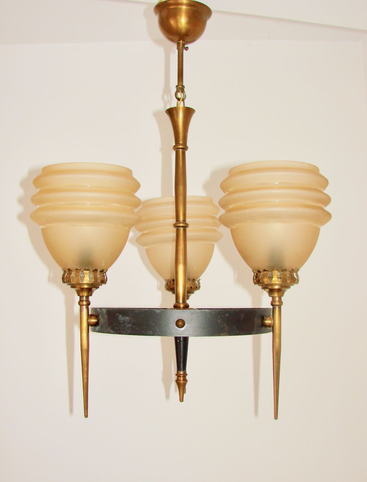 photo for sale Een Kroonluchter Ca. Jaren 1960, Mid-Century Modern
