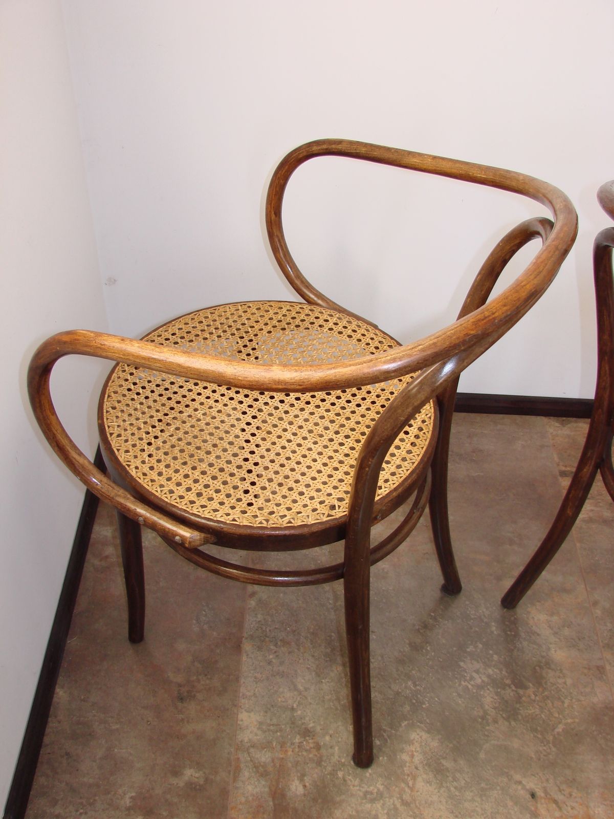 Een paar Thonet B9/209 fauteuils, nr. 209, Radomsko, jaren 1960. photo vinterior
