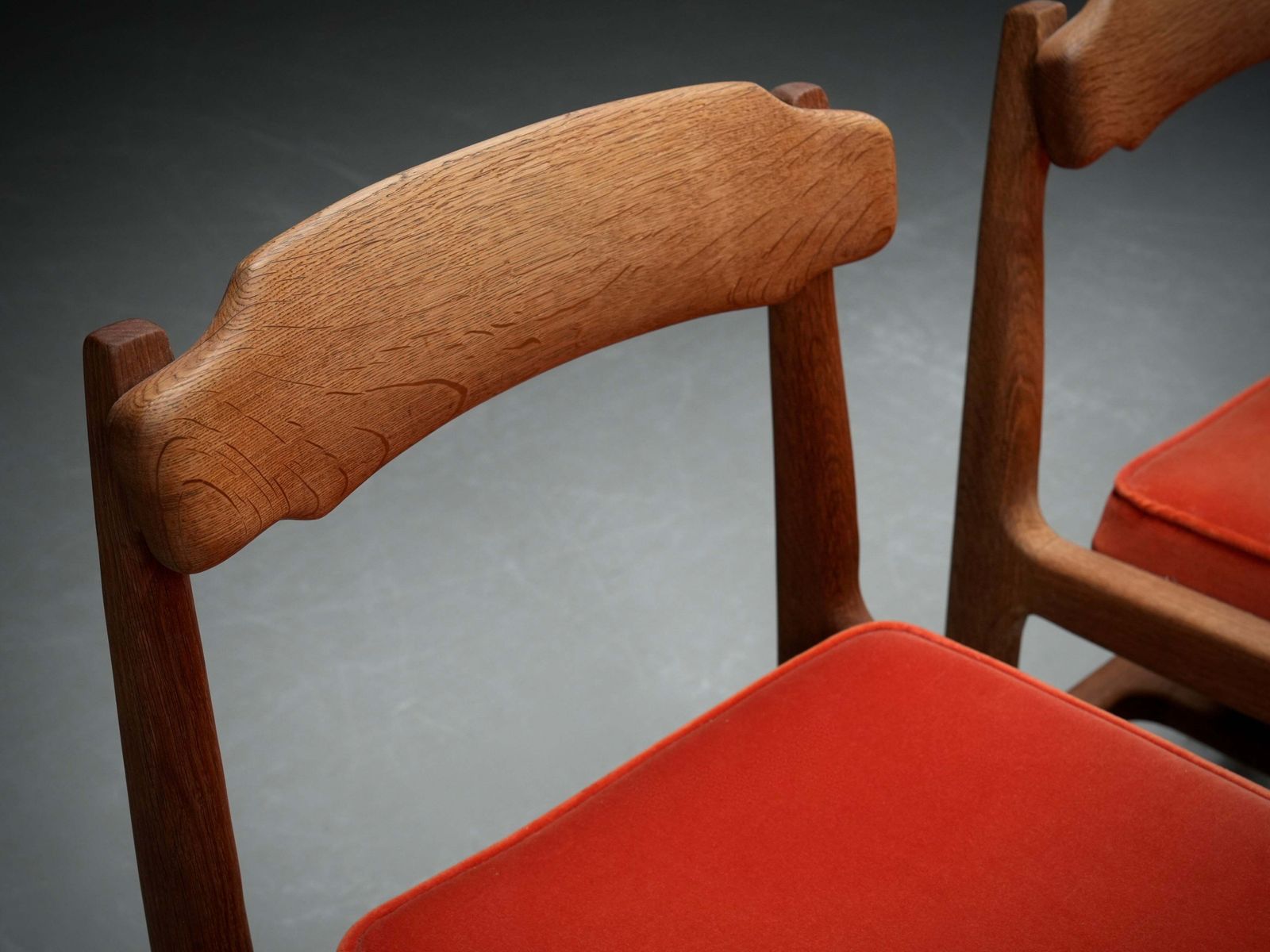 Set Of 2 Dining Chairs In Oak And Velvet By Guillerme Et Chambron, France, 1960 photo for sale