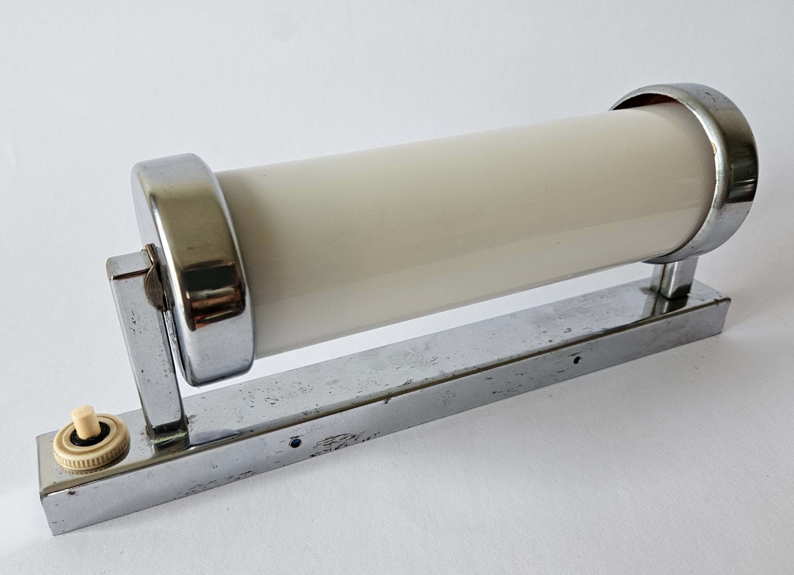 photo furniture Rare Chrome Design Bauhaus, Art Deco, Functionalism Wall Lamp, 1930s