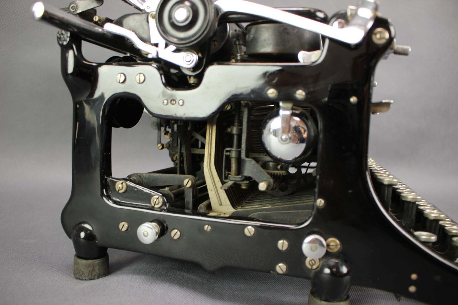Machine à écrire WAG 1935 en émail noir et chrome, par Wanderer Werke photo vinterior