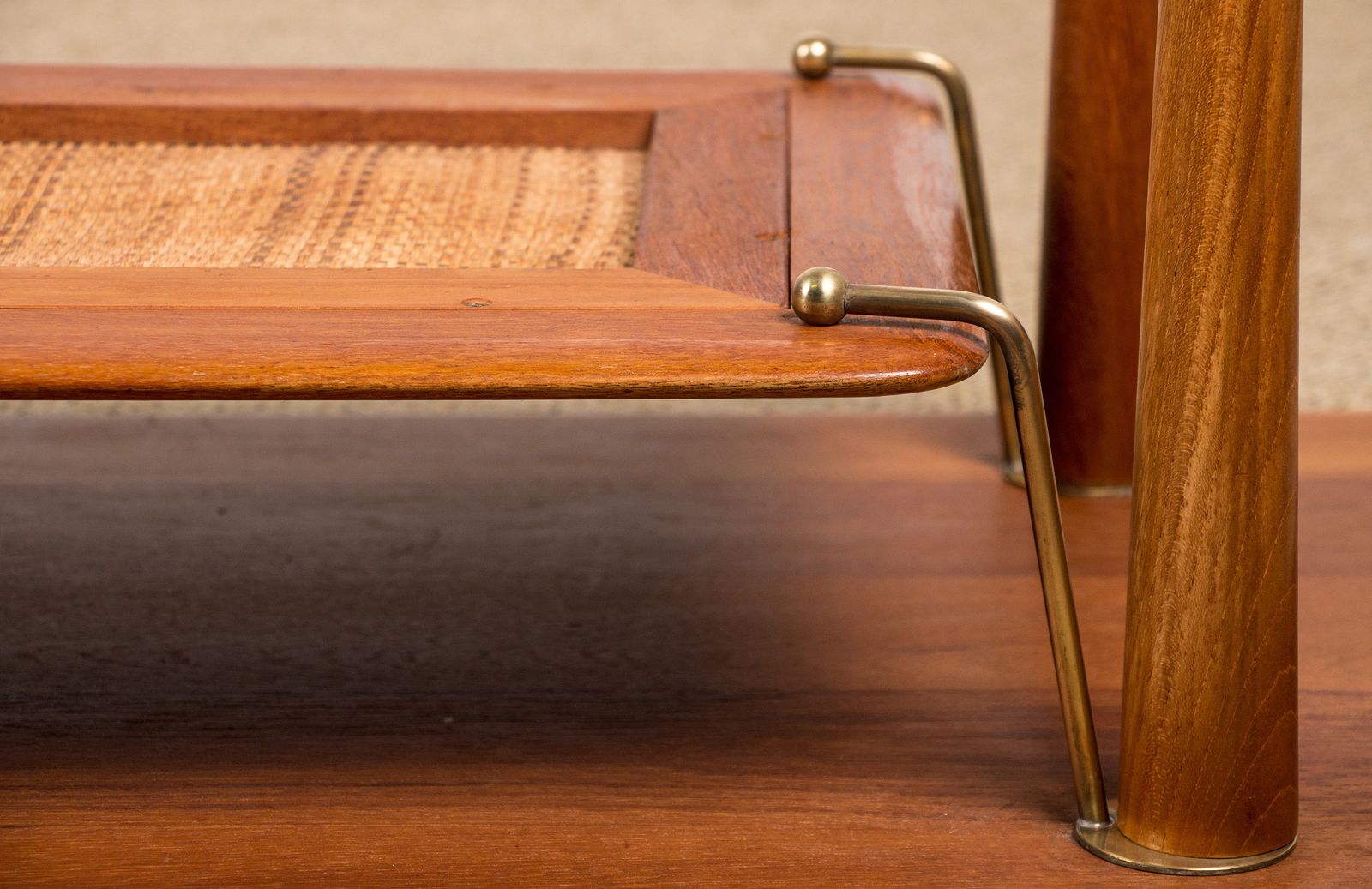photo buy Table basse danoise à deux plateaux en teck et cannage, modèle FD 516, par Peter Hvidt et Orla Mølgaard pour France & Søn, 1965.