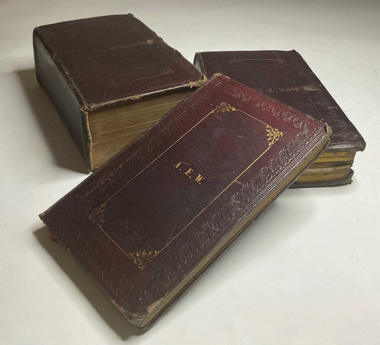 Exceptional 3 Volume 1824 Pocket Holy Bible & Prayer Set With Aristocratic British Provenance photo furniture