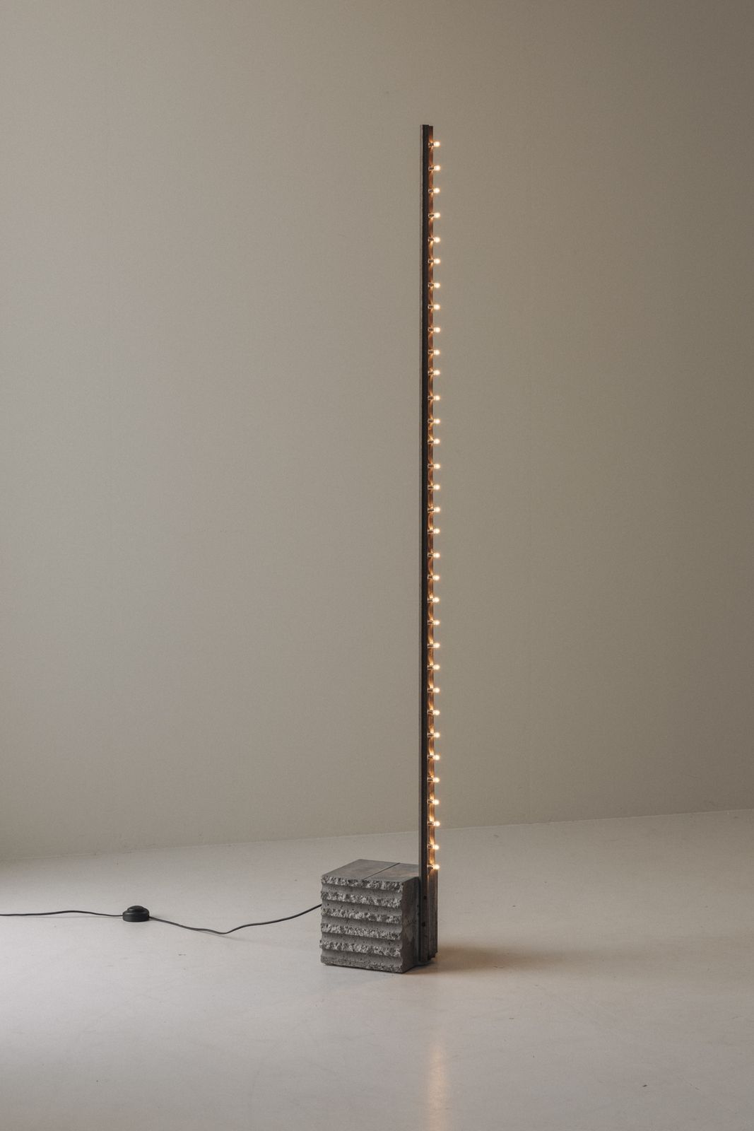 photo for sale Sculptural Brutalist Floor Lamp In Concrete And Steel, 1980s.