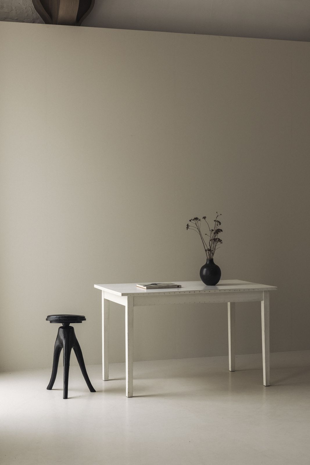 Danish Organic Tripod Stool With Adjustable Seat, Early 20th Century. photo vintage
