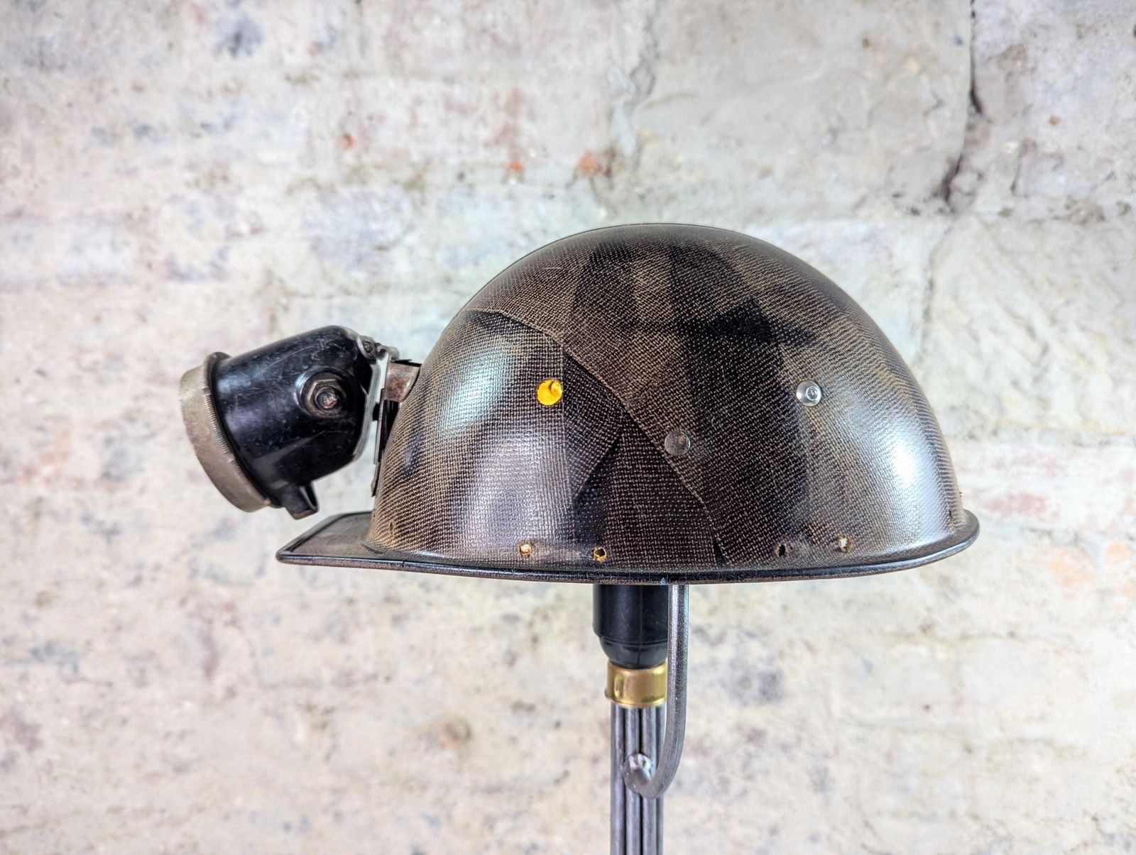 Bespoke Vintage Mijnwerkerslamp - Handgemaakt van Originele Onderdelen photo 295.0