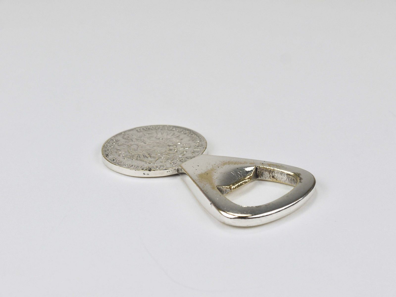 photo buy Carl Auböck Verzilverde Messing Flessenopener, Habsburg 2 Florin Munt, Oostenrijk 1950