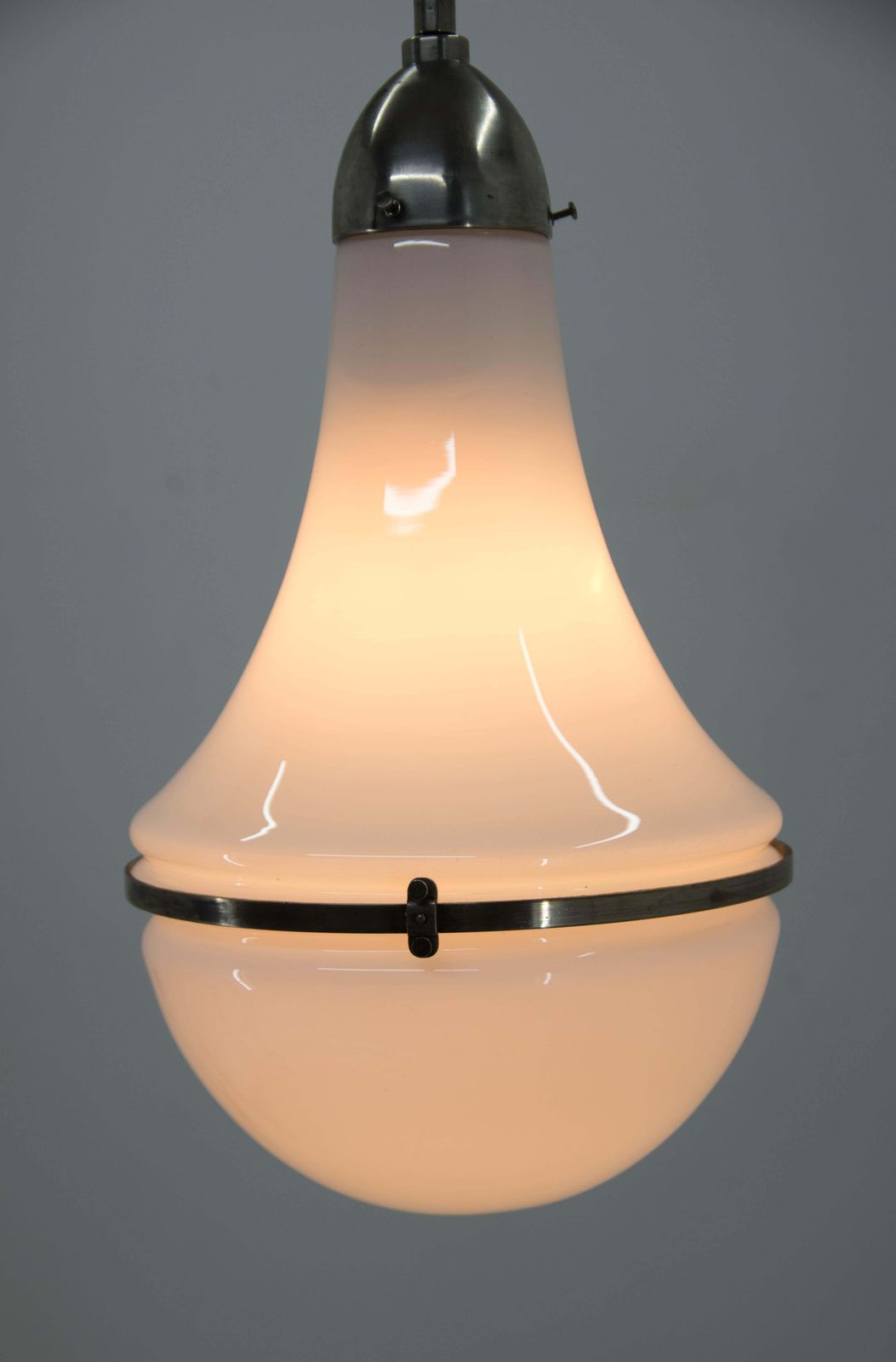 Art Deco Hanglamp van Peter Behrens, Opalineglas, jaren 1910, Verstelbaar photo 1018.0