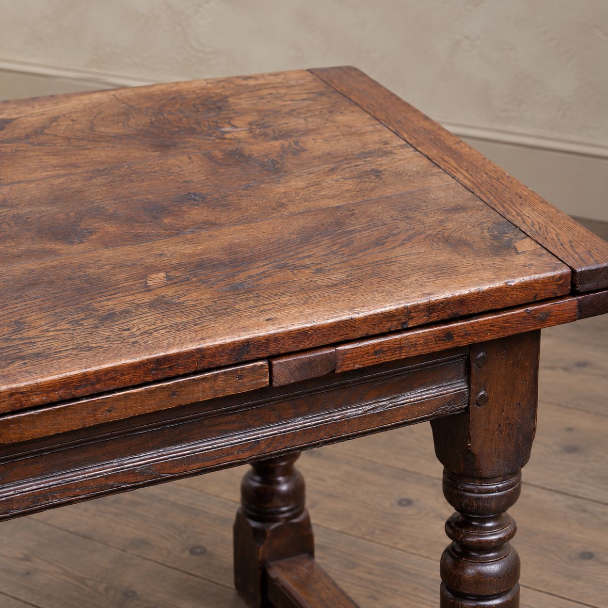 photo furniture 17th Century Oak Draw Leaf Extending Dining Table