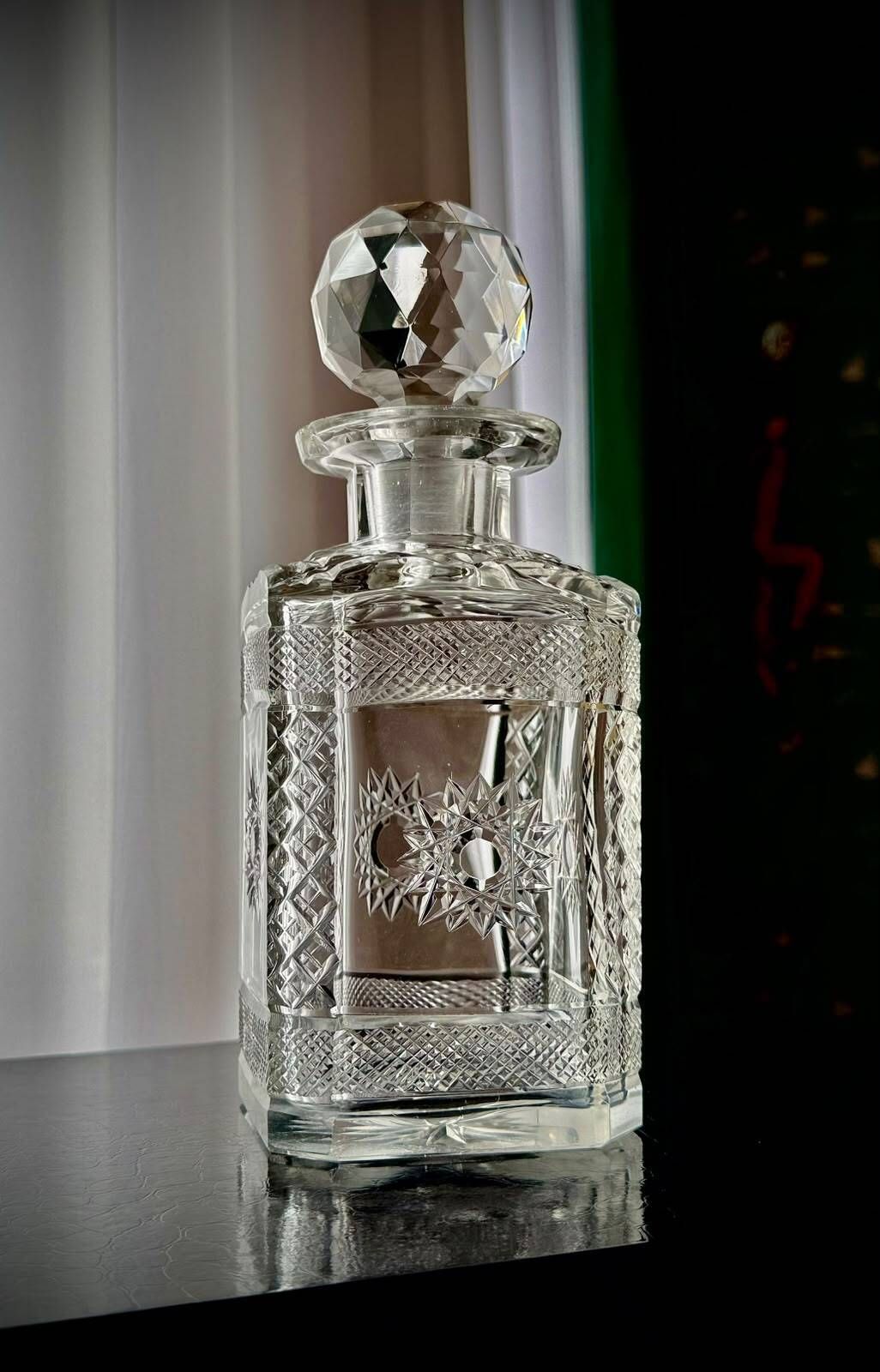 Vintage Executive Cut Glass Whisky Decanter With Faceted Stopper photo vintage