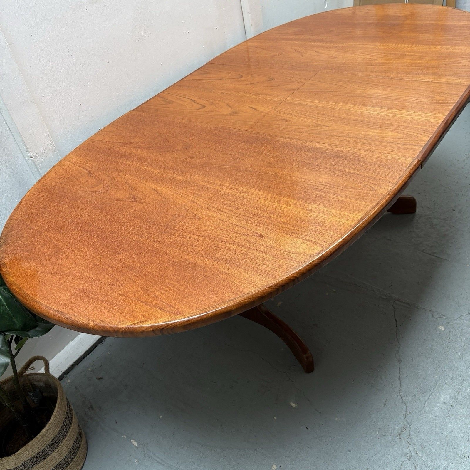 Midcentury G Plan “Fresco” Oval Extending Teak Whale Tail Dining Table C.1960s photo buy