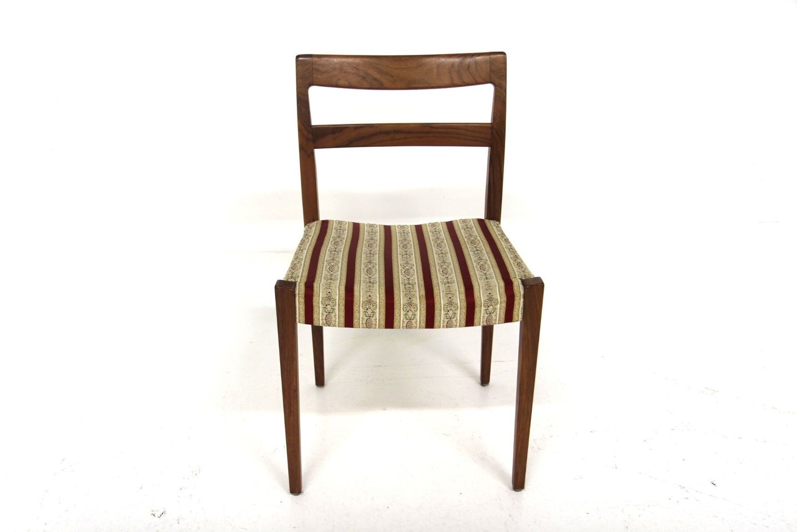 Garmi Walnut Chairs By Nils Jonsson For Troeds, Sweden, 1960, Set Of 4 photo Mobilier