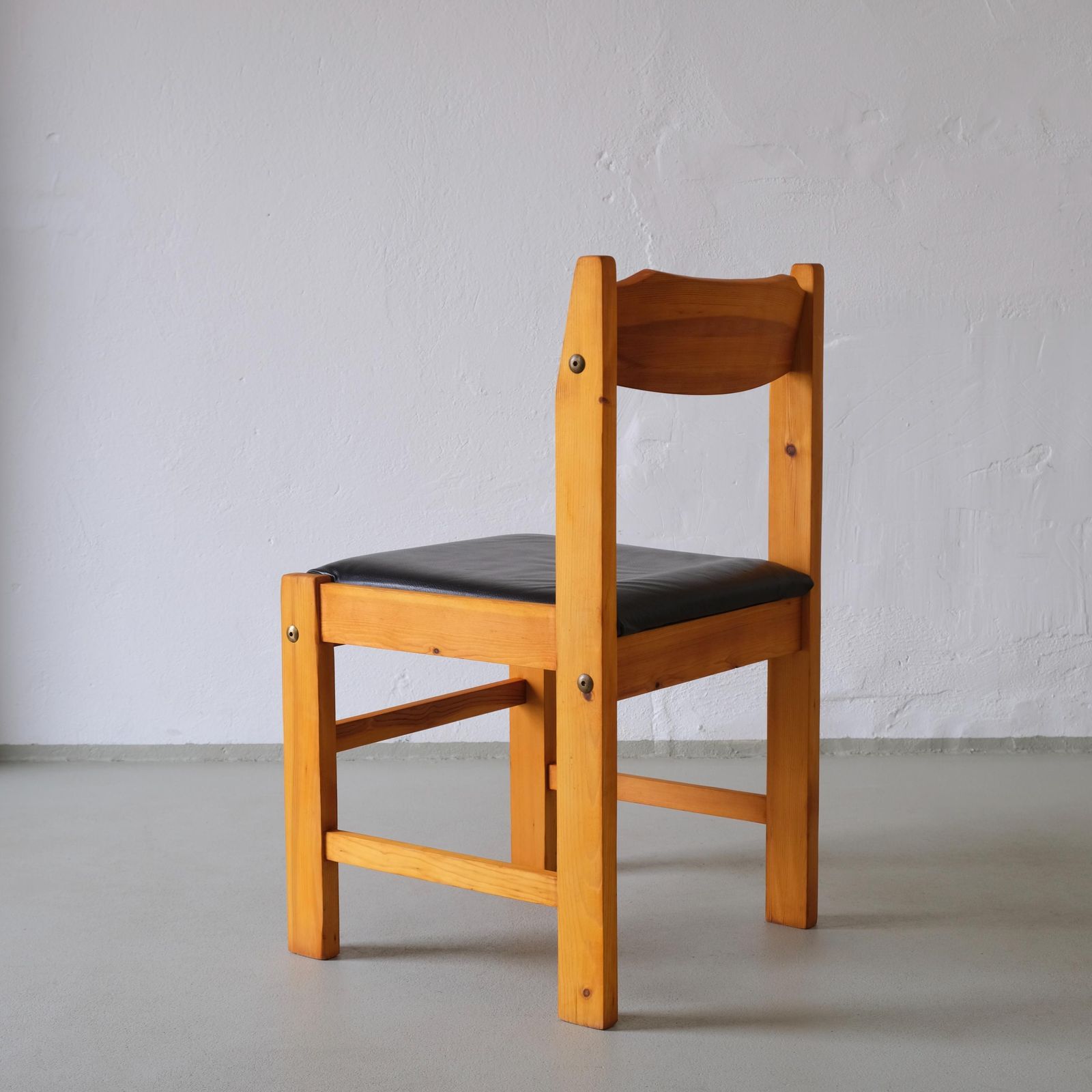 6 Minimalistische Massief Grenen Stoelen | jaren 1970 photo buy