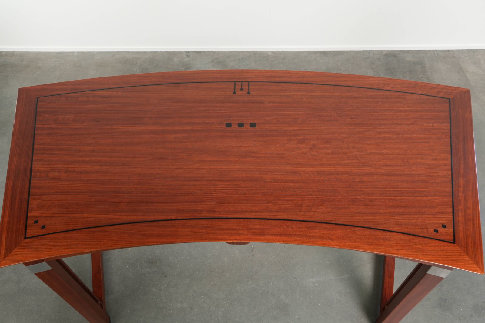 Very Nice Curved Writing Table In Art Deco Design photo vinterior