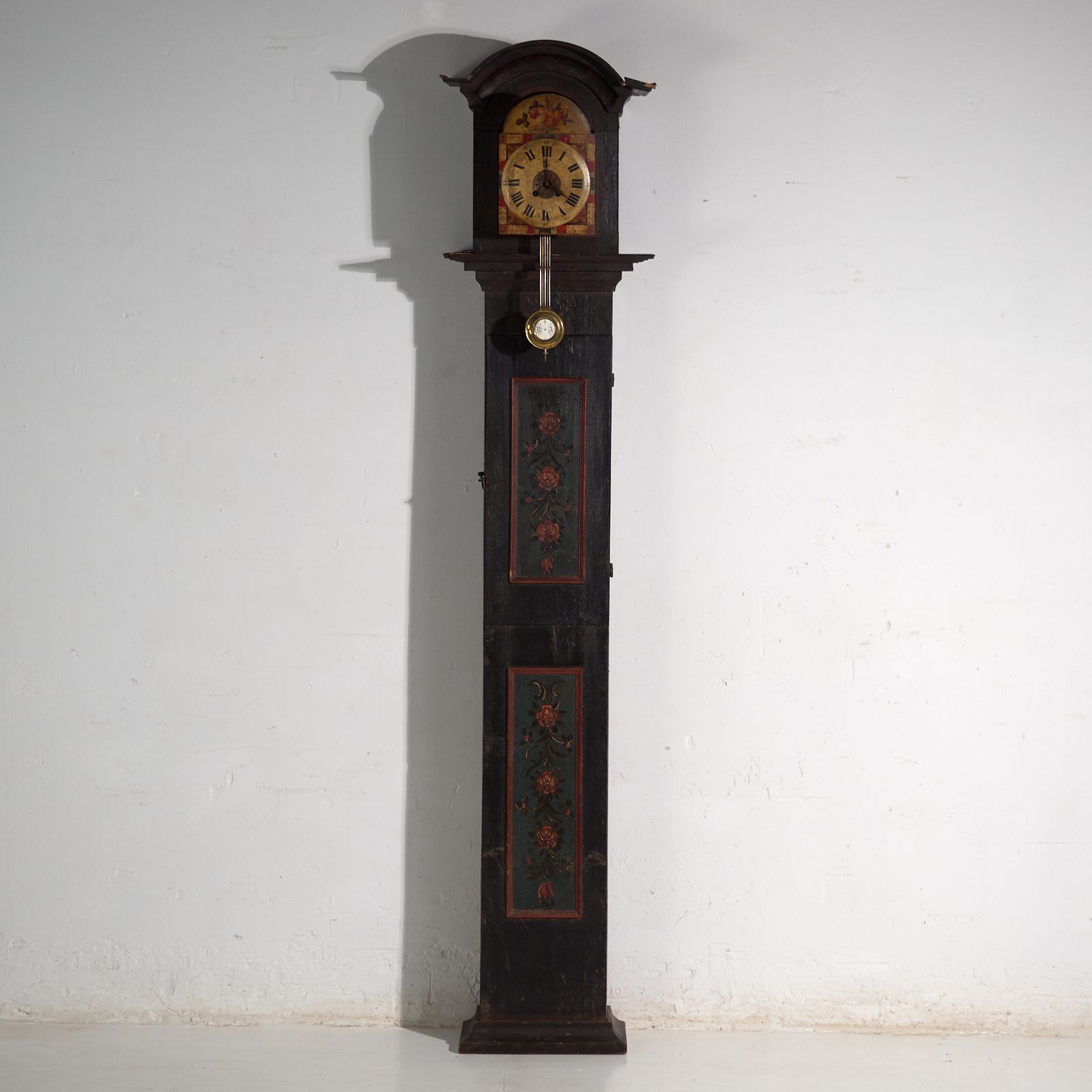 Horloge de parquet d'époque en pin peint - Europe centrale, vers 1850 photo buy