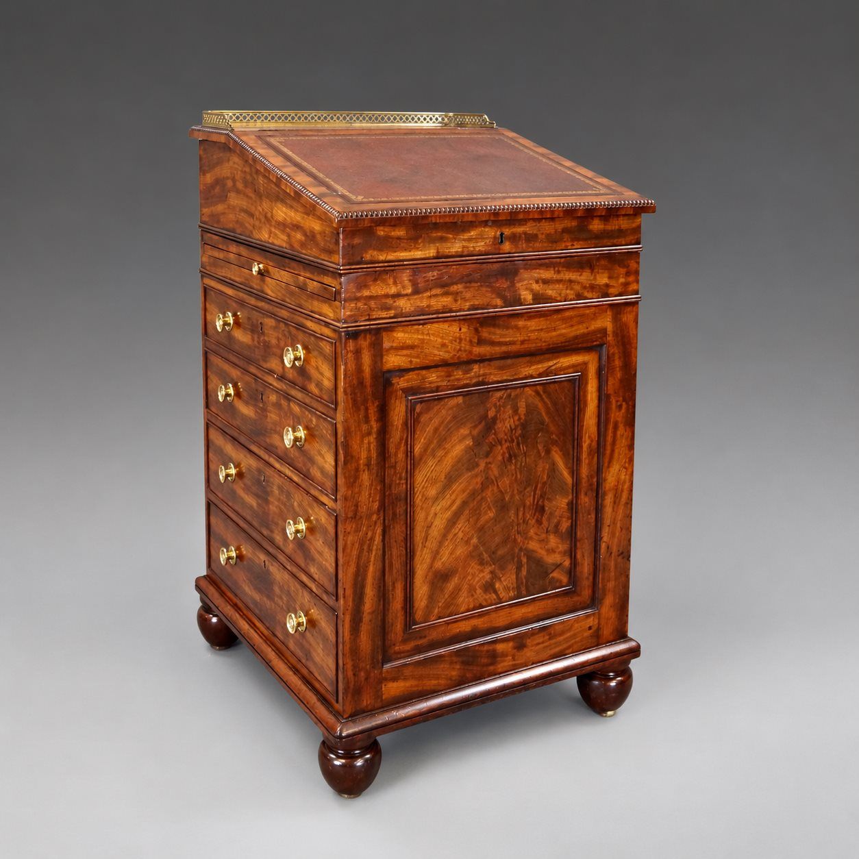 A Fine Gillows Flame Mahogany Davenport photo furniture