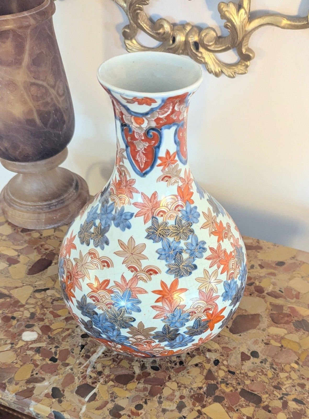 Vase Imari japonais à long col, époque Meiji 1868 1912, livraison disponible 0377. photo vintage