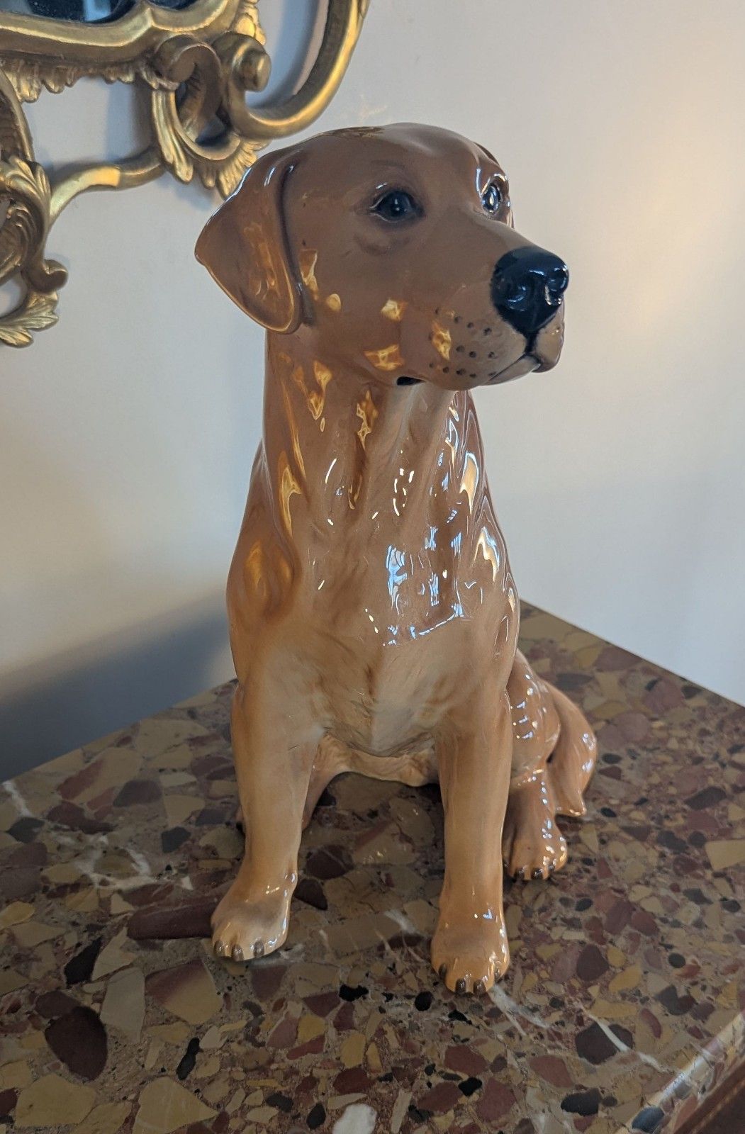 Figurine Beswick Labrador doré, marque du fabricant imprimée, livraison disponible, 0379 photo for sale