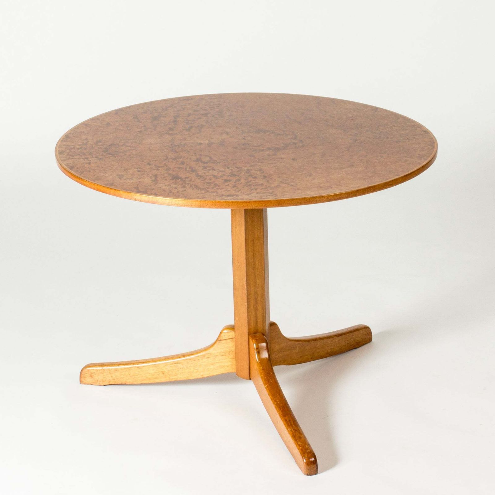 Table basse mid-century en acajou par Josef Frank pour Svenskt Tenn, Suède, années 1940 photo furniture