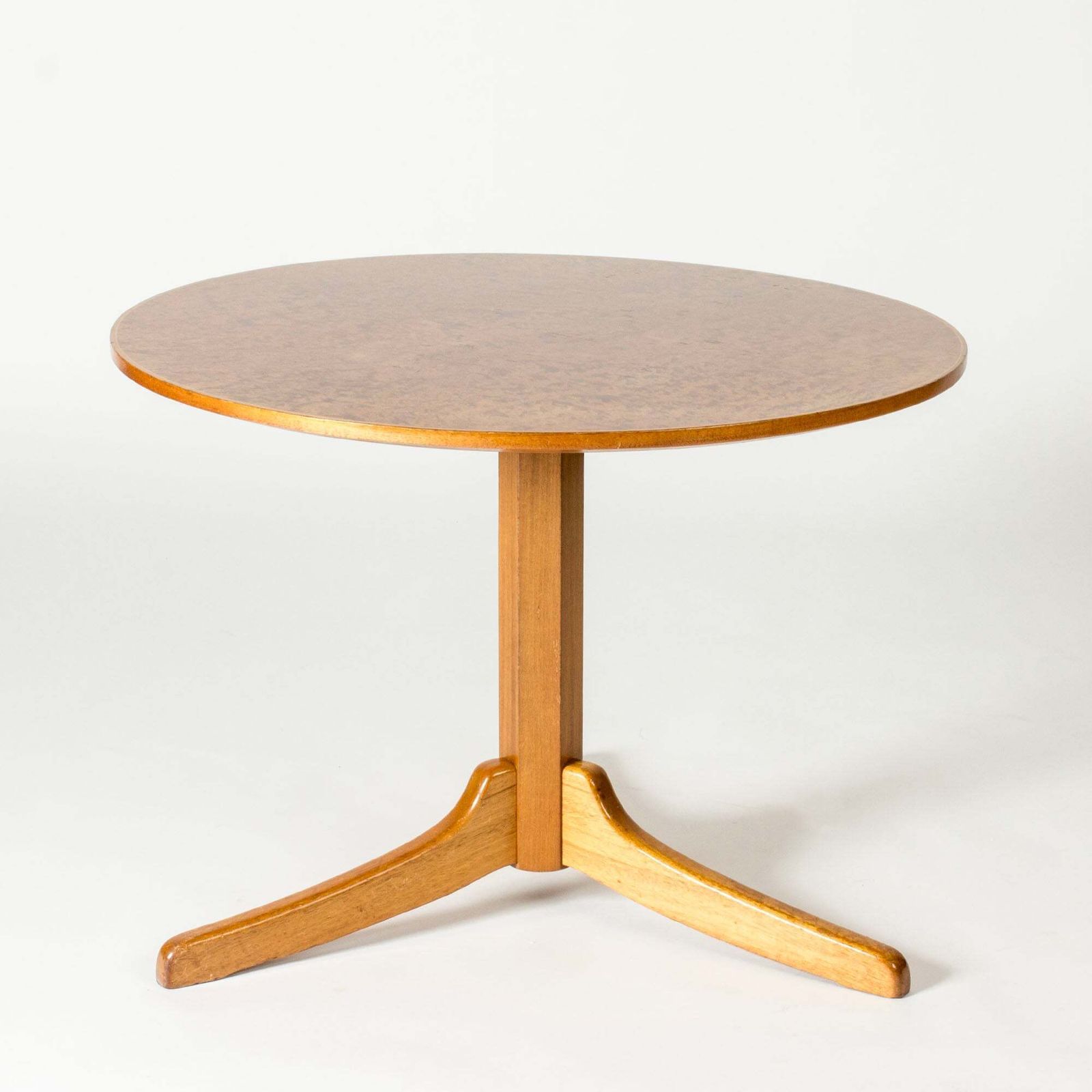 Table basse mid-century en acajou par Josef Frank pour Svenskt Tenn, Suède, années 1940 photo Mobilier