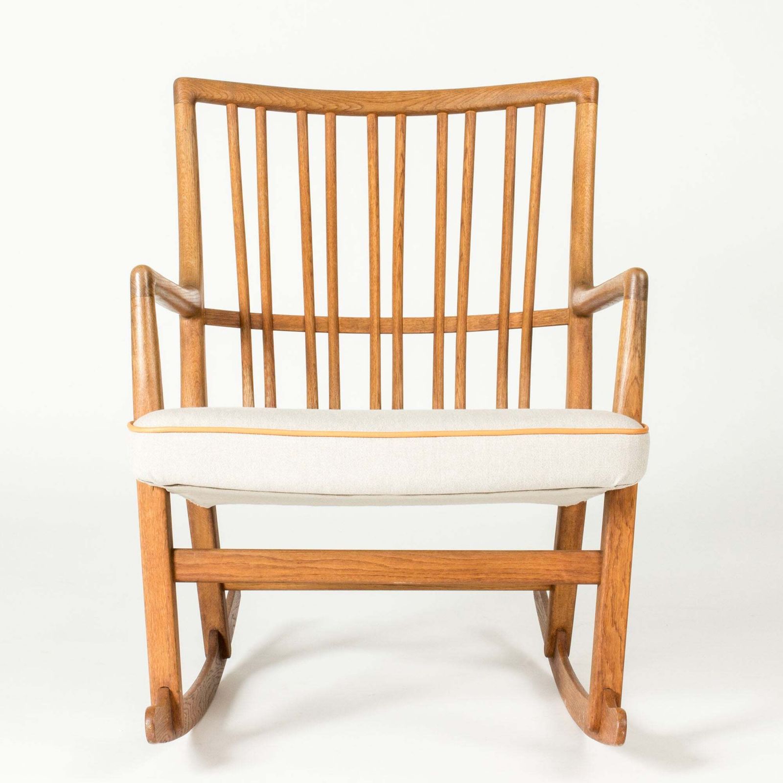 Midcentury "Ml 33" Oak Rocking Chair By Hans J. Wegner, Denmark, 1950s photo Furniture