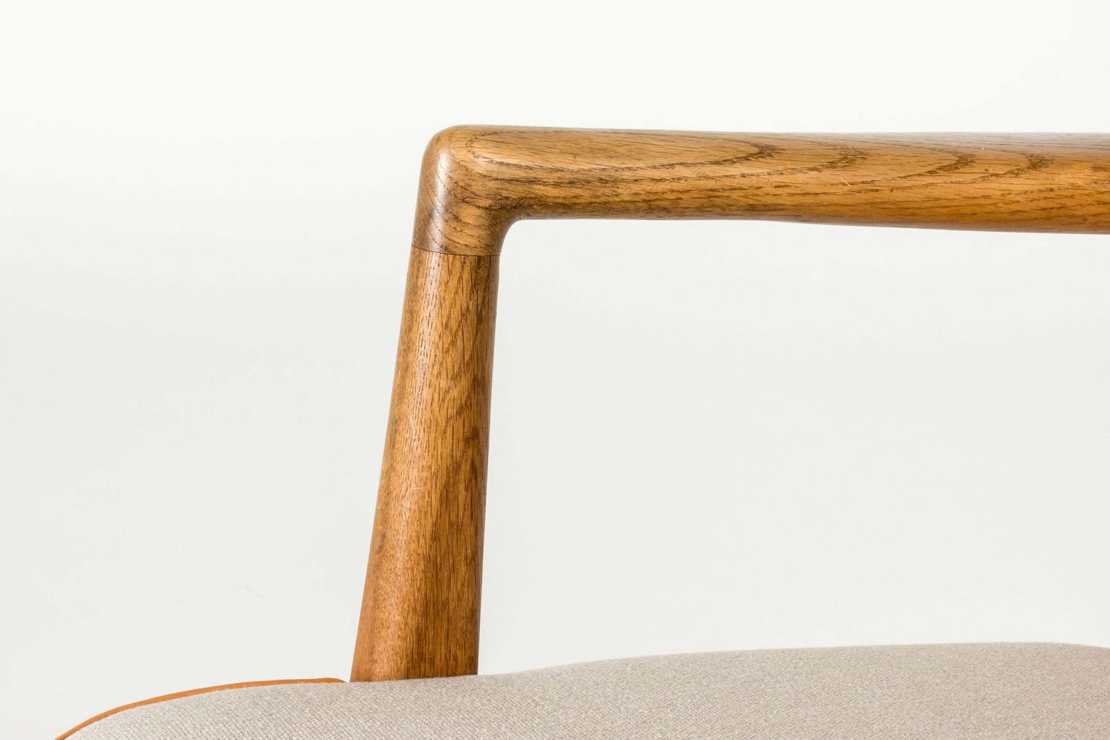 photo furniture Midcentury "Ml 33" Oak Rocking Chair By Hans J. Wegner, Denmark, 1950s