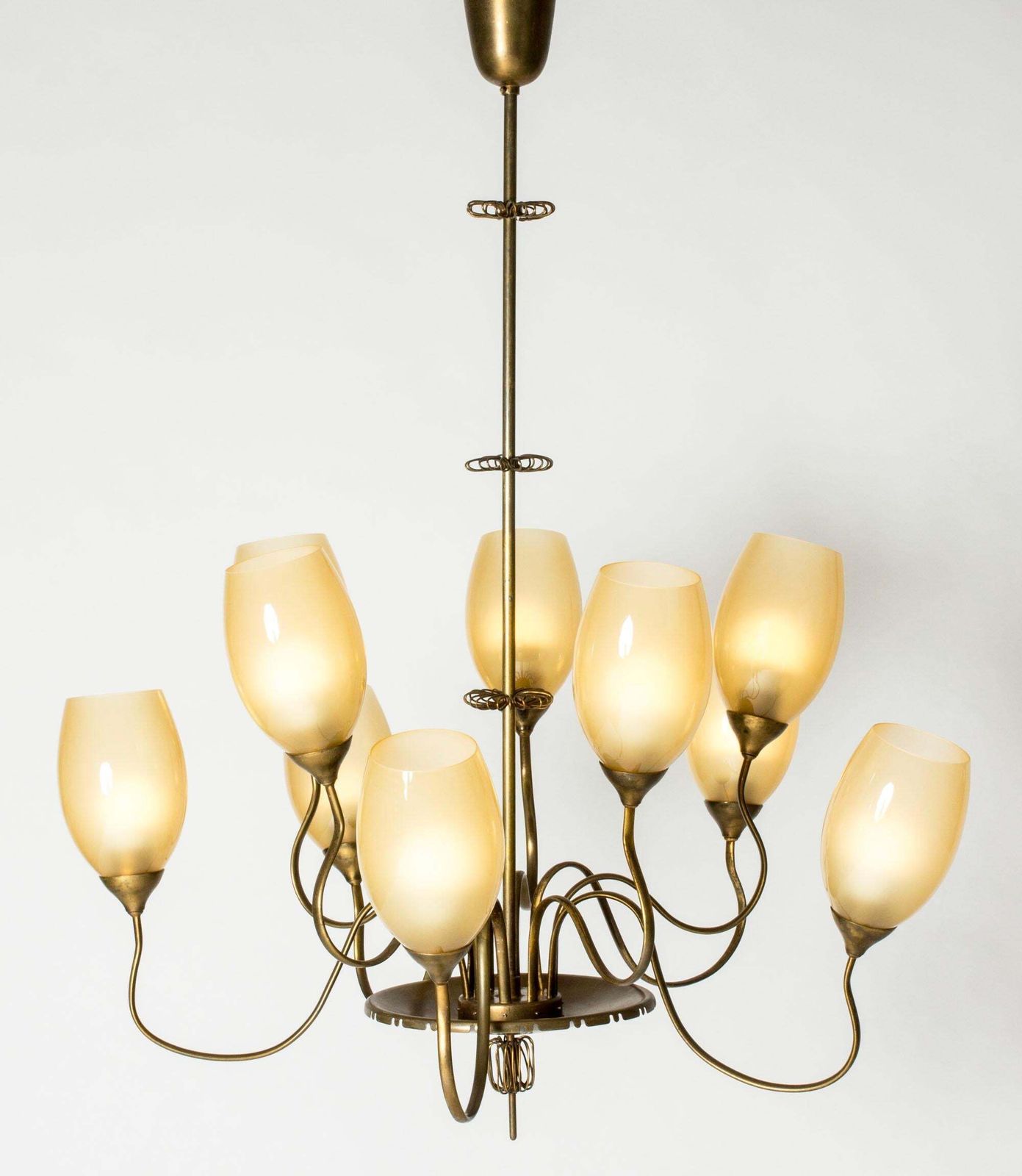 Messing Kroonluchter van Paavo Tynell, Scandinavian Modern, Finland, jaren 1940 photo for sale