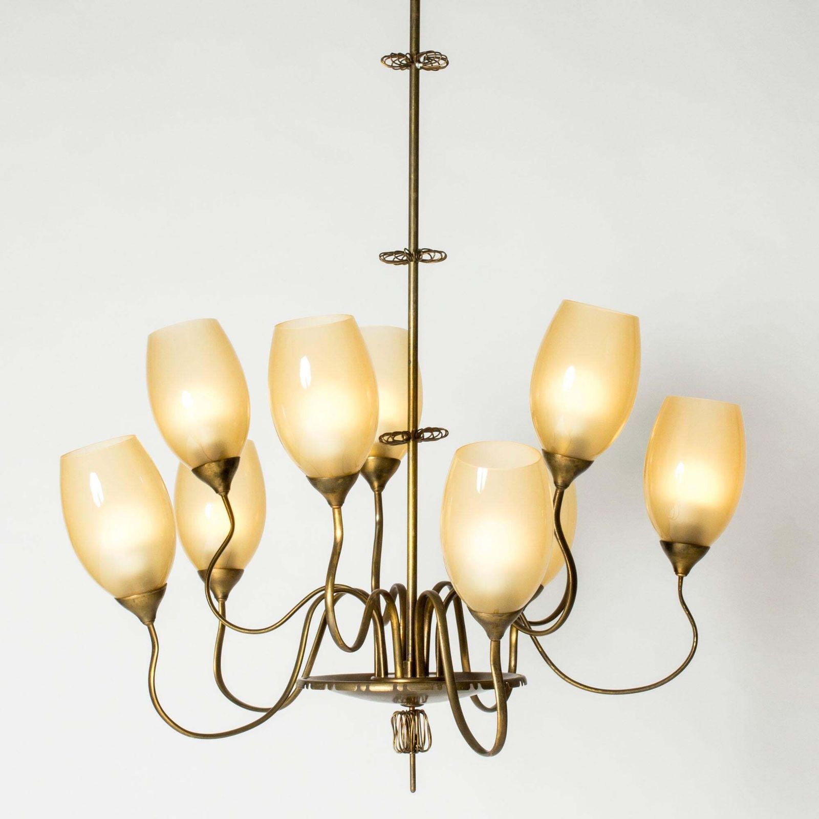 Messing Kroonluchter van Paavo Tynell, Scandinavian Modern, Finland, jaren 1940 photo Verlichting