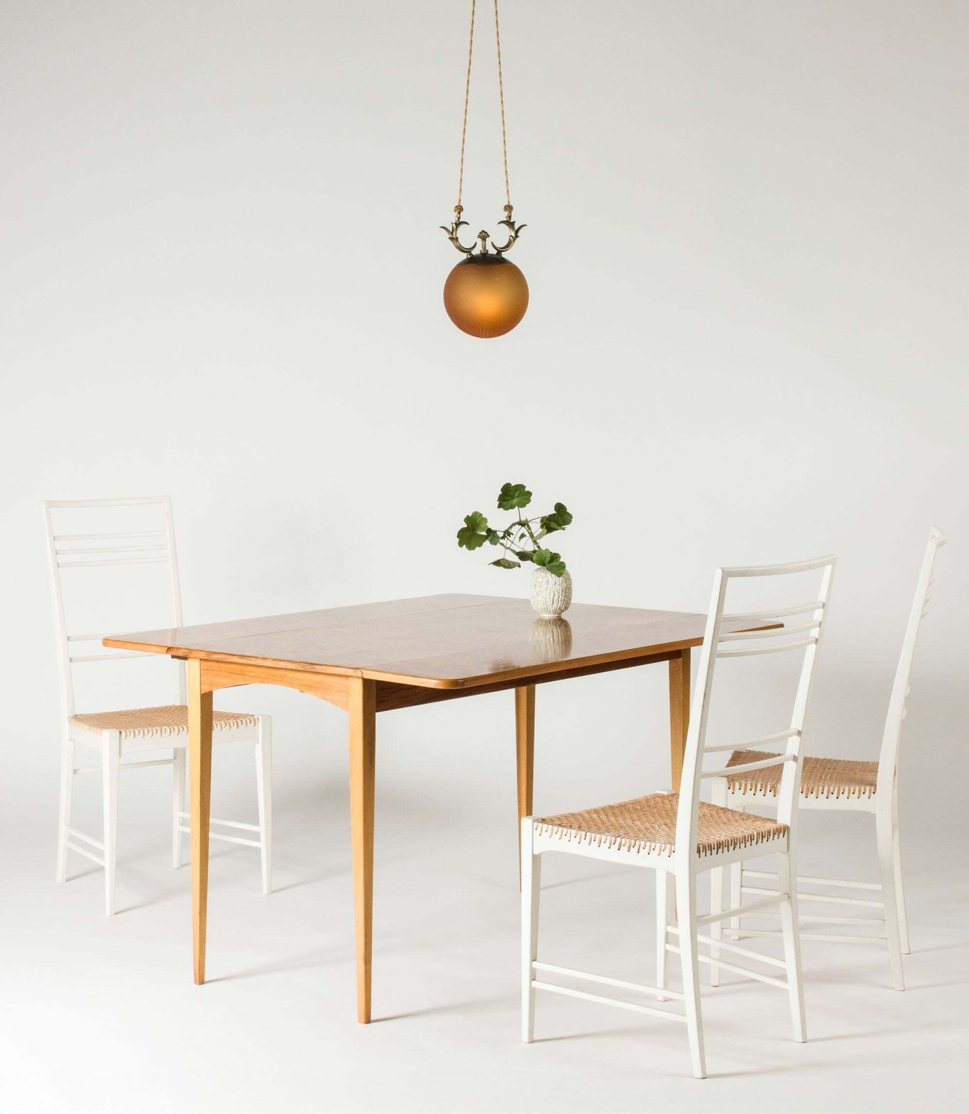 Meubels Swedish Modern tafel of consoletafel van Josef Frank, Zweden, jaren 1940/50 photo