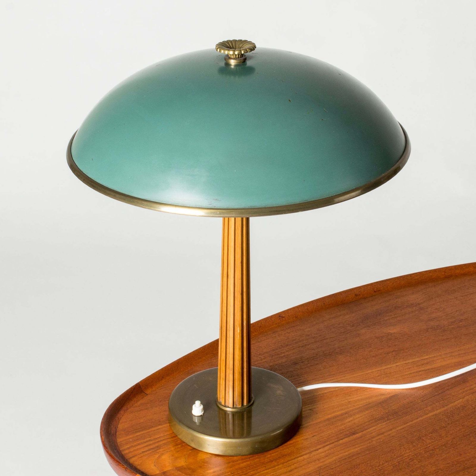 Lampe de table moderne suédoise par Erik Tidstrand, Nordiska Kompaniet, Suède, années 1930 photo Luminaires