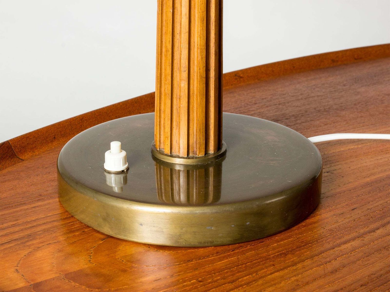 photo furniture Lampe de table moderne suédoise par Erik Tidstrand, Nordiska Kompaniet, Suède, années 1930