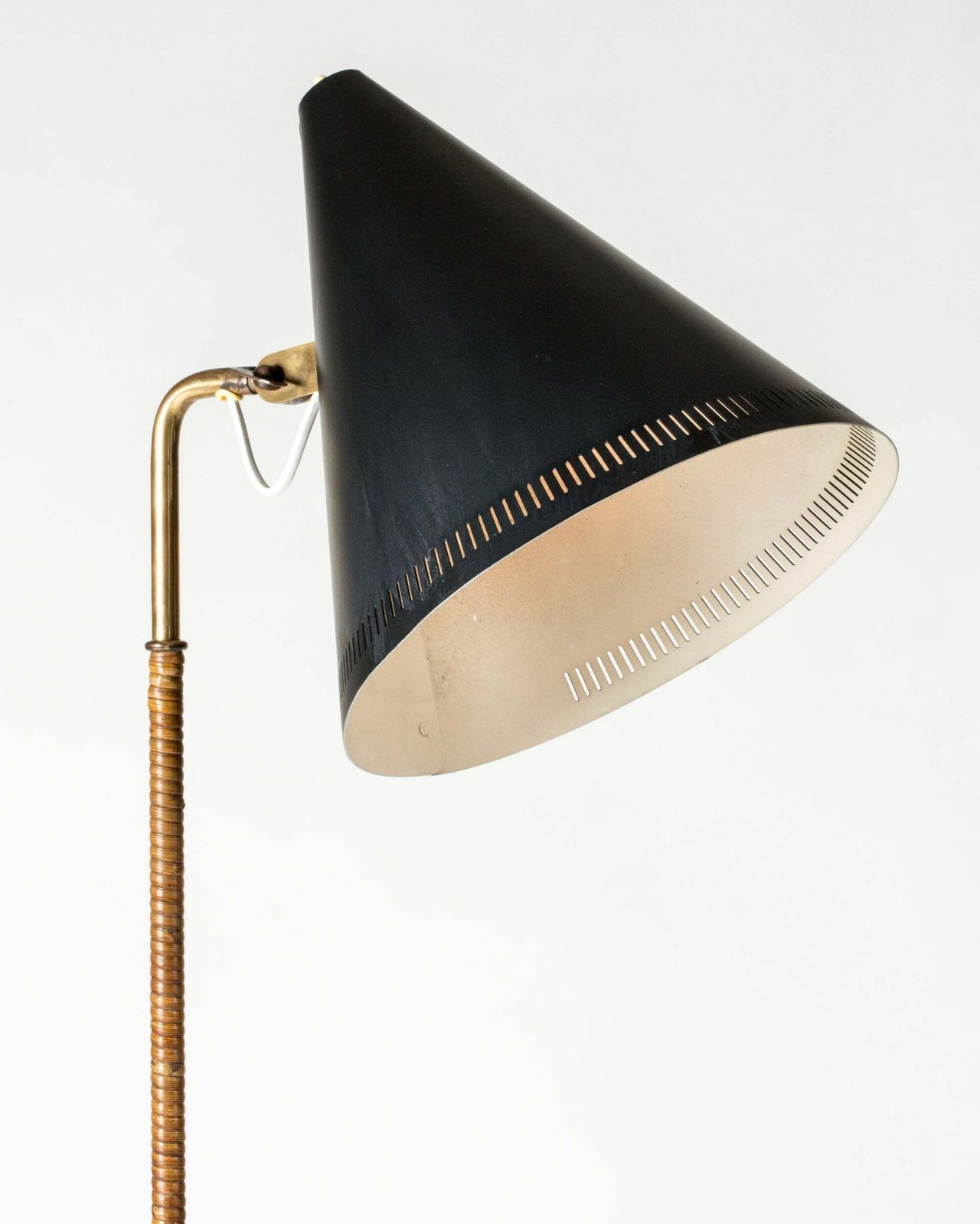 Finse Mid-Century Modern vloerlampen van Paavo Tynell voor Idman, ca. jaren 1950 photo vinterior