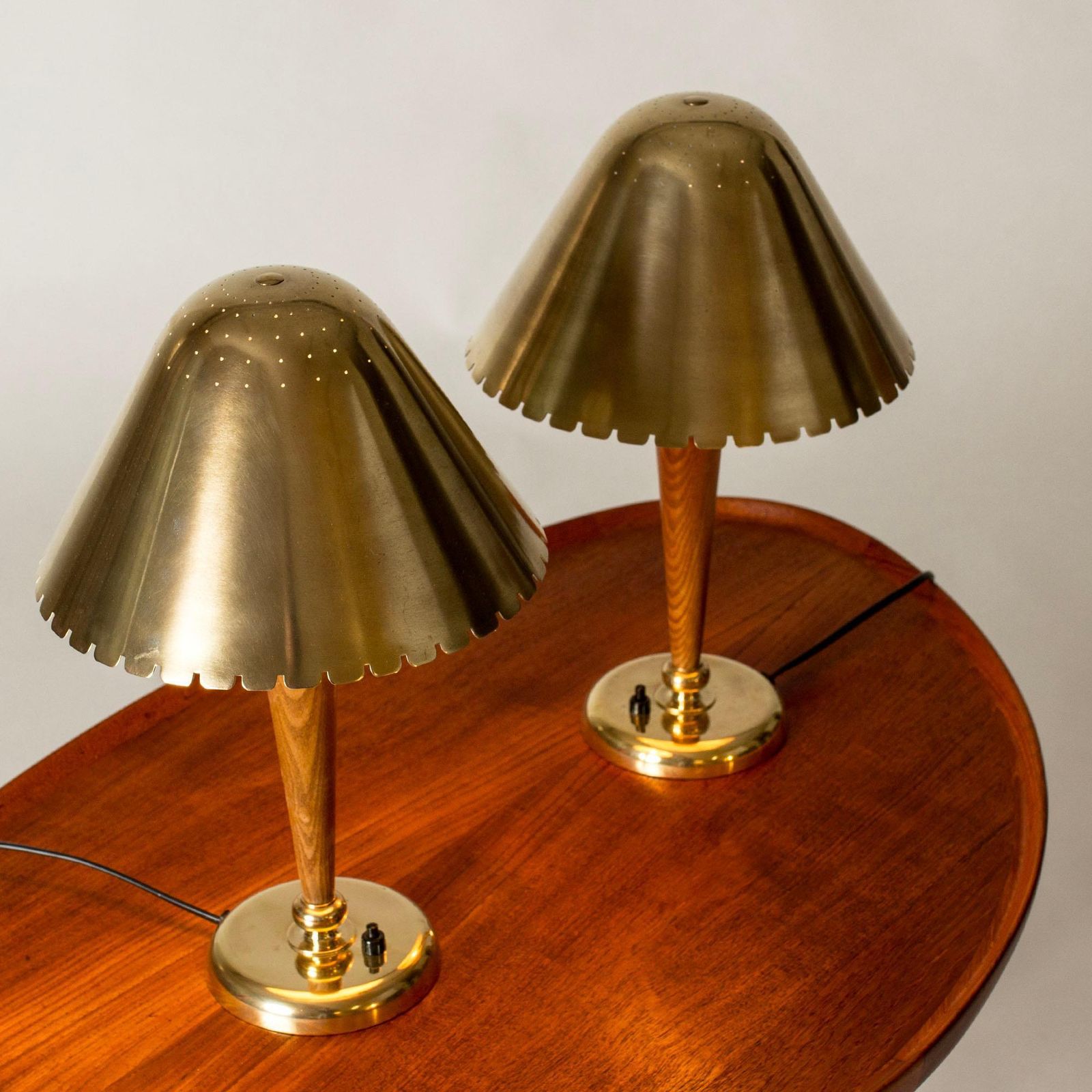 Lampes de table Swedish Modern en laiton par Harald Notini, Böhlmarks, Suède, années 1940 photo 11128.0